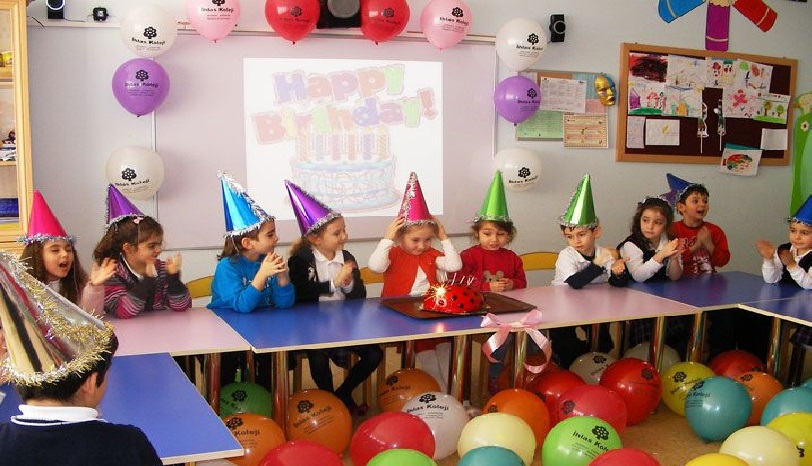 Okullarda Yapılan Doğum Günü Partisi